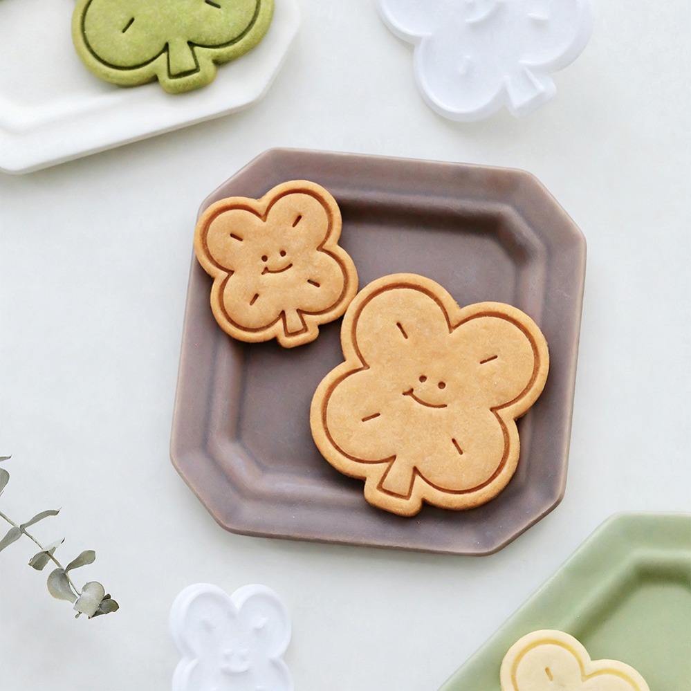 Lucky Four-Leaf Clover Cookie  - огляд і ціна Kitchen Baking Utensil