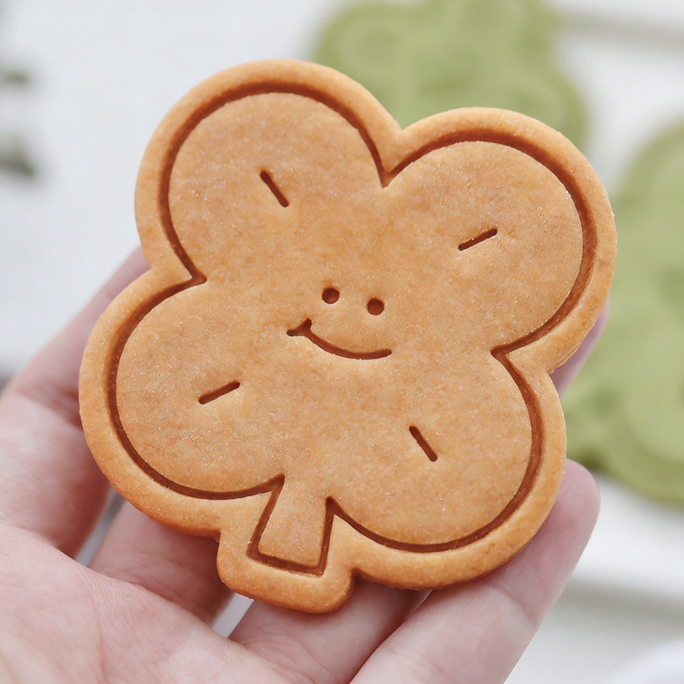 Lucky Four-Leaf Clover Cookie  - огляд і ціна Kitchen Baking Utensil