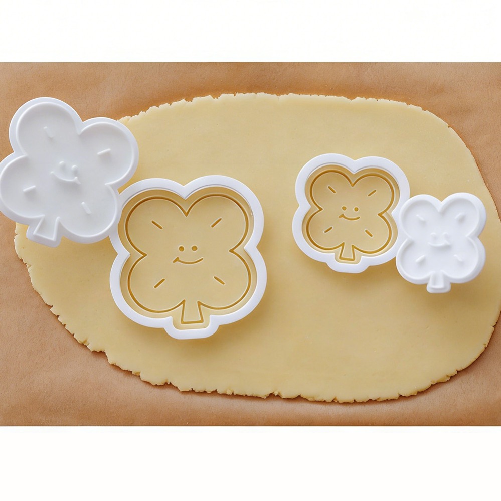 Lucky Four-Leaf Clover Cookie  - огляд і ціна Kitchen Baking Utensil